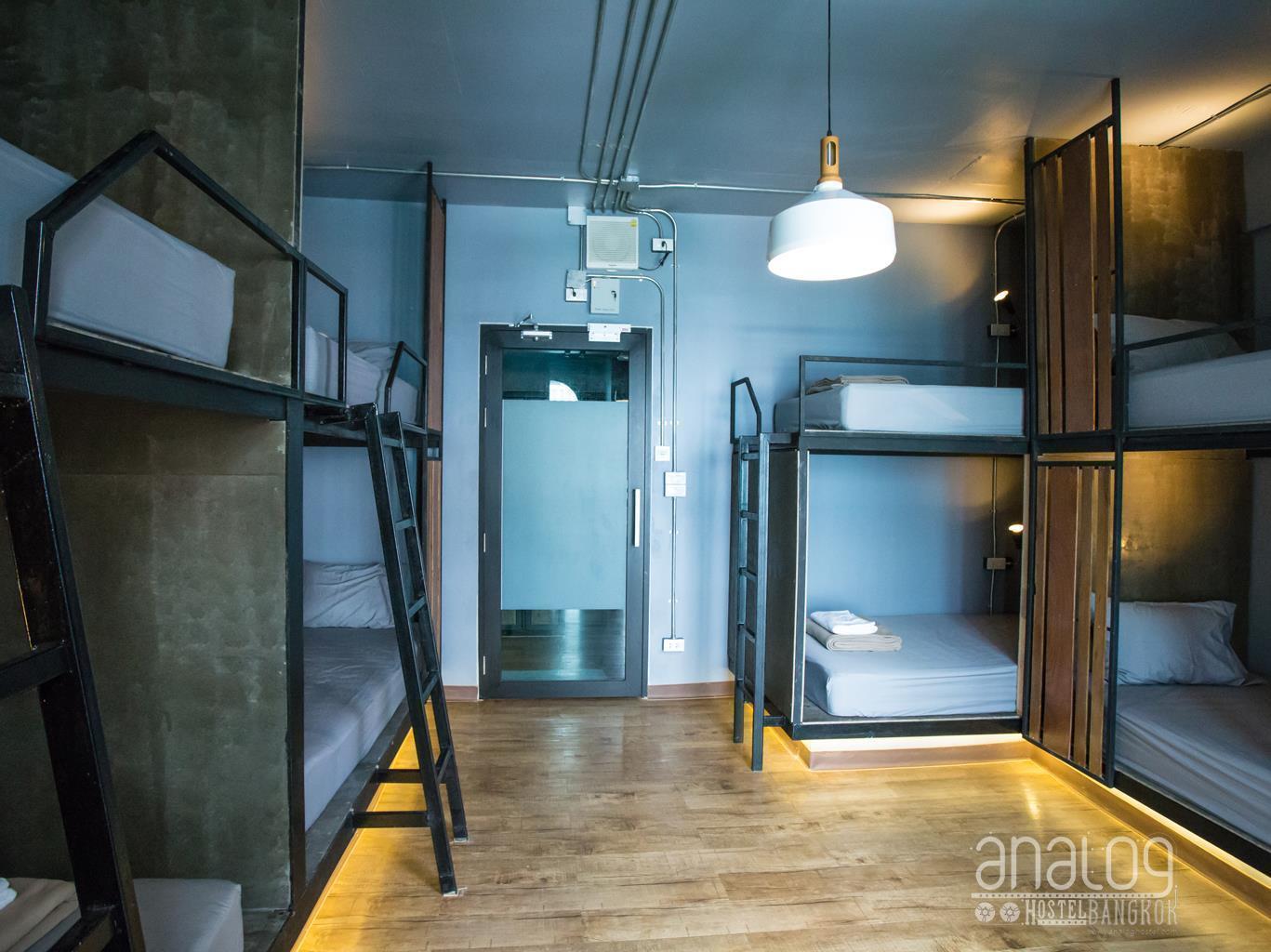 Analog Hostel Bangkok Ngoại thất bức ảnh