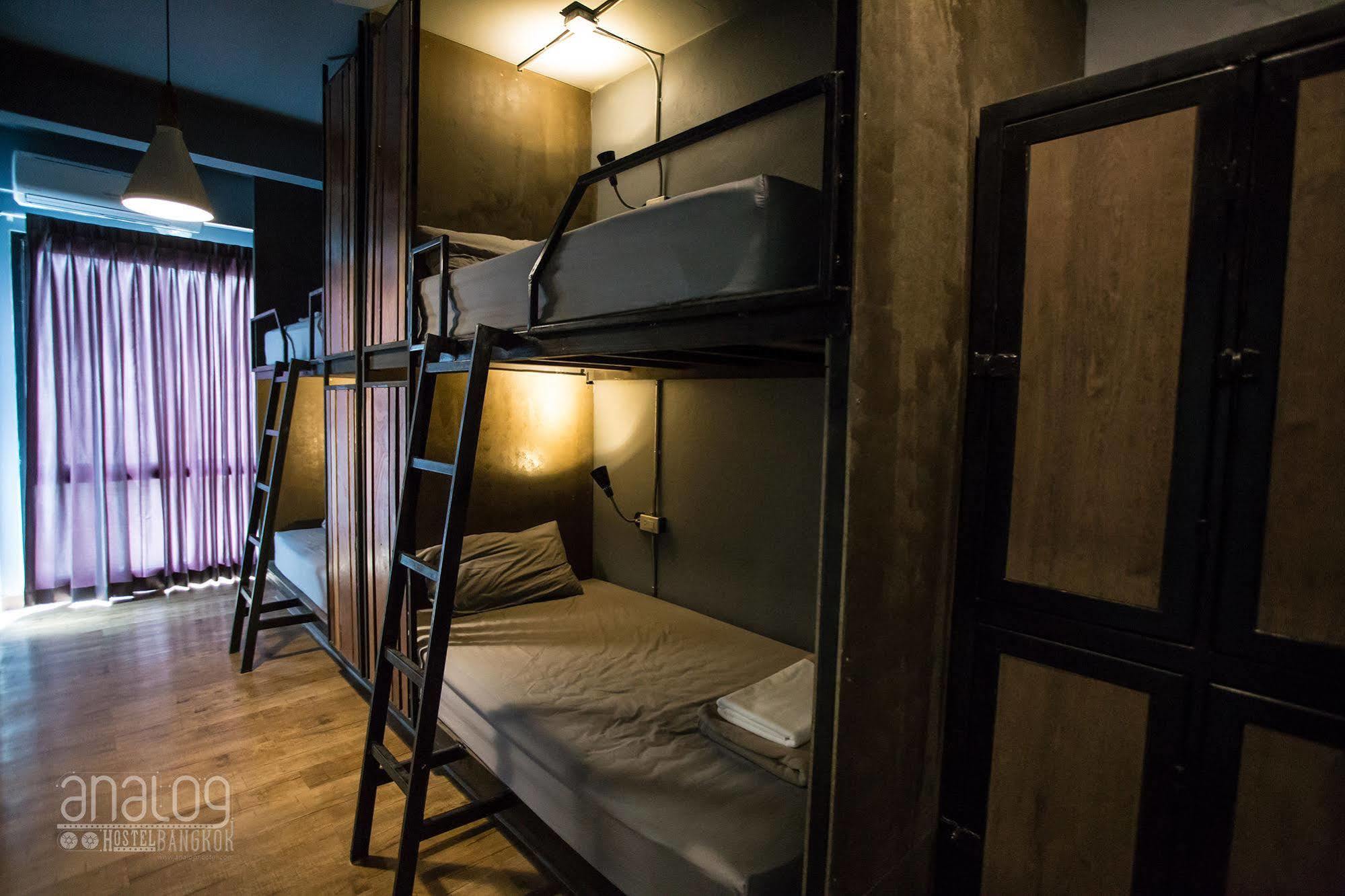 Analog Hostel Bangkok Ngoại thất bức ảnh