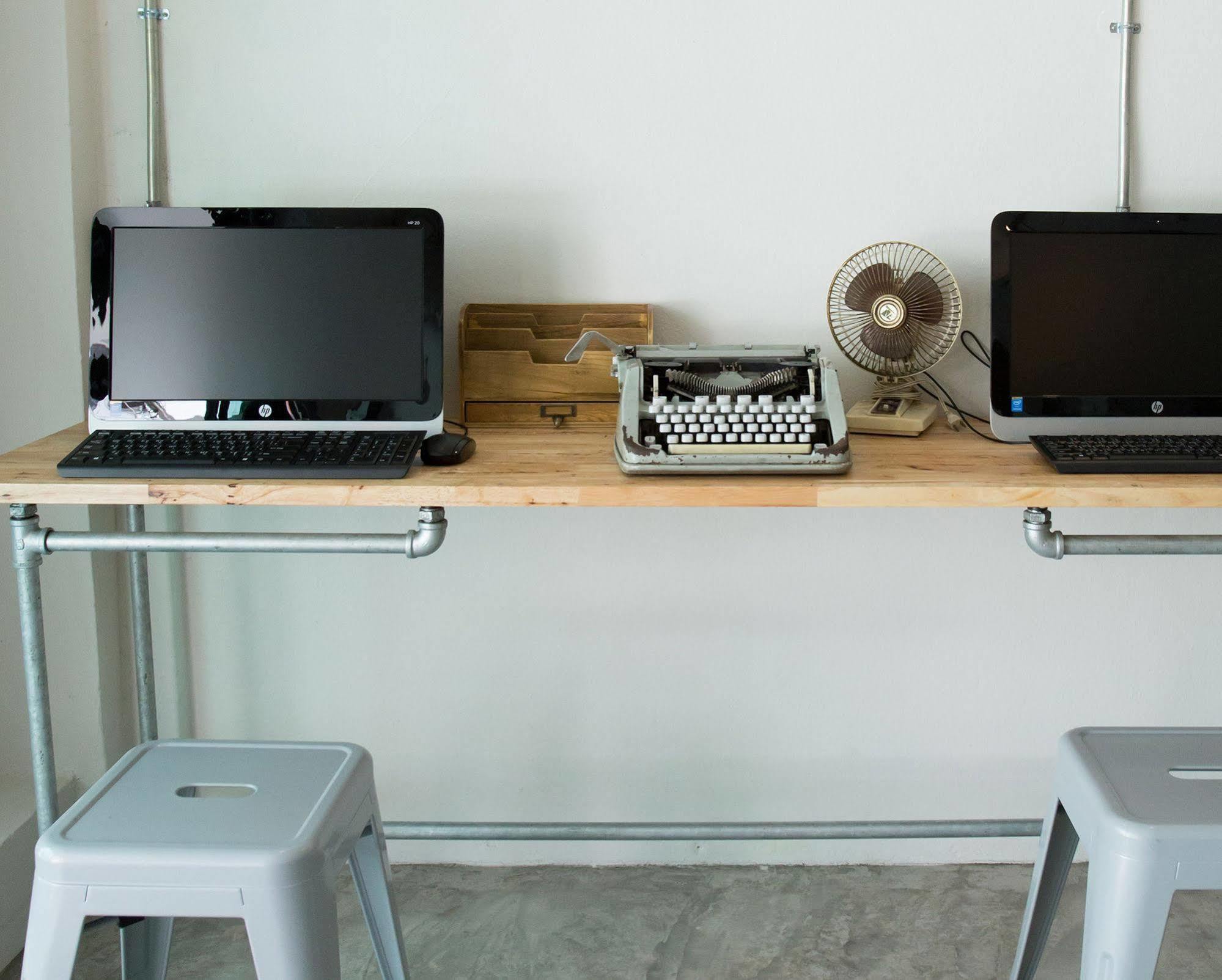 Analog Hostel Bangkok Ngoại thất bức ảnh