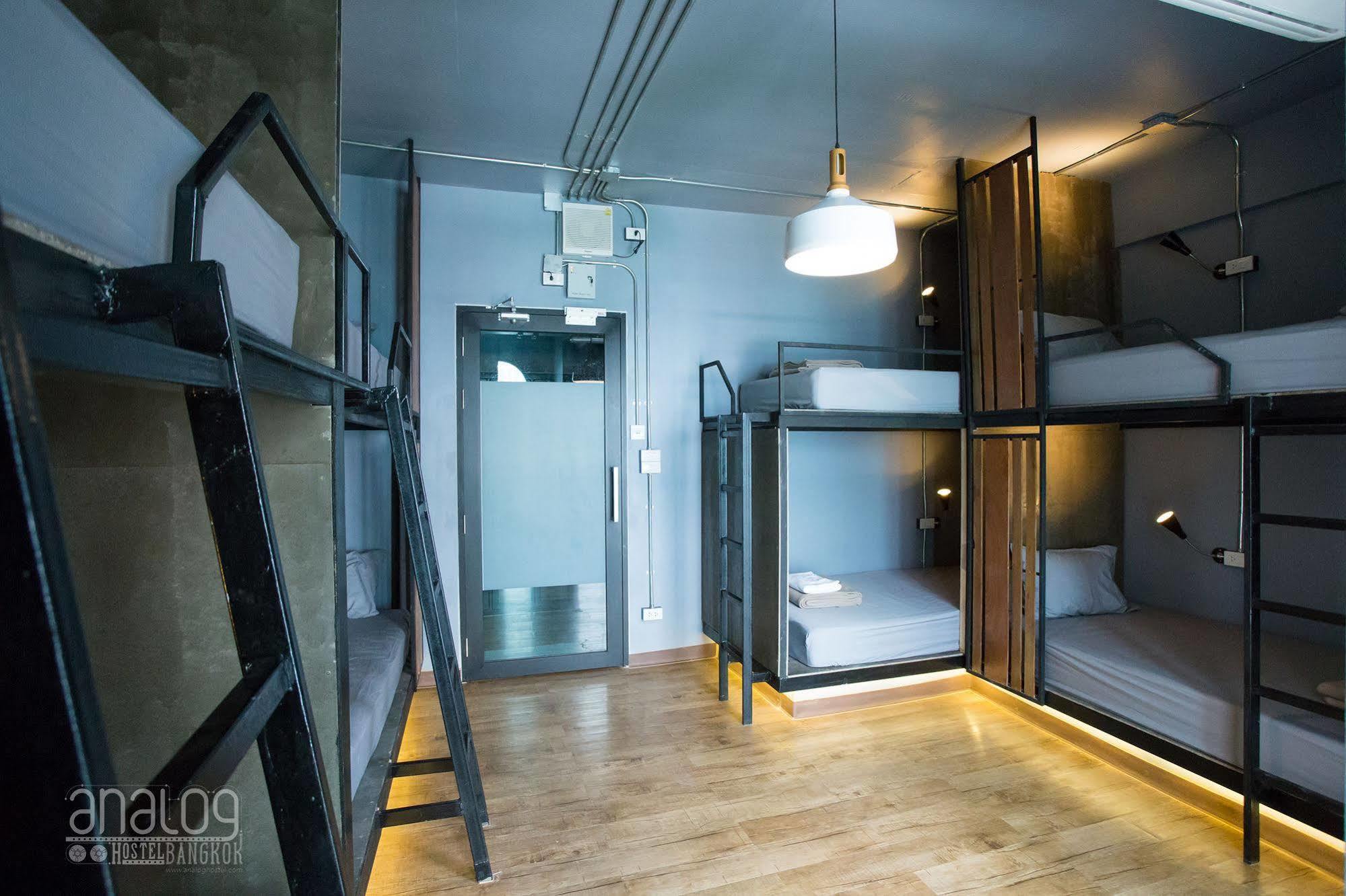Analog Hostel Bangkok Ngoại thất bức ảnh