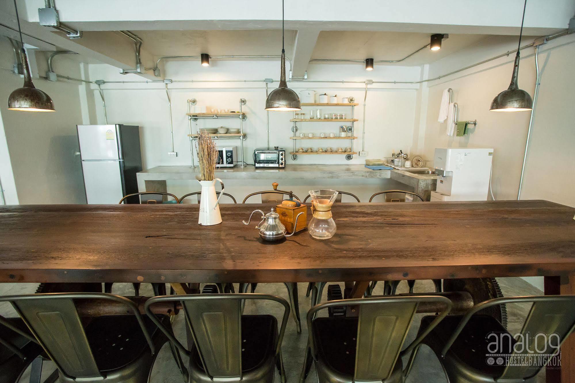 Analog Hostel Bangkok Ngoại thất bức ảnh