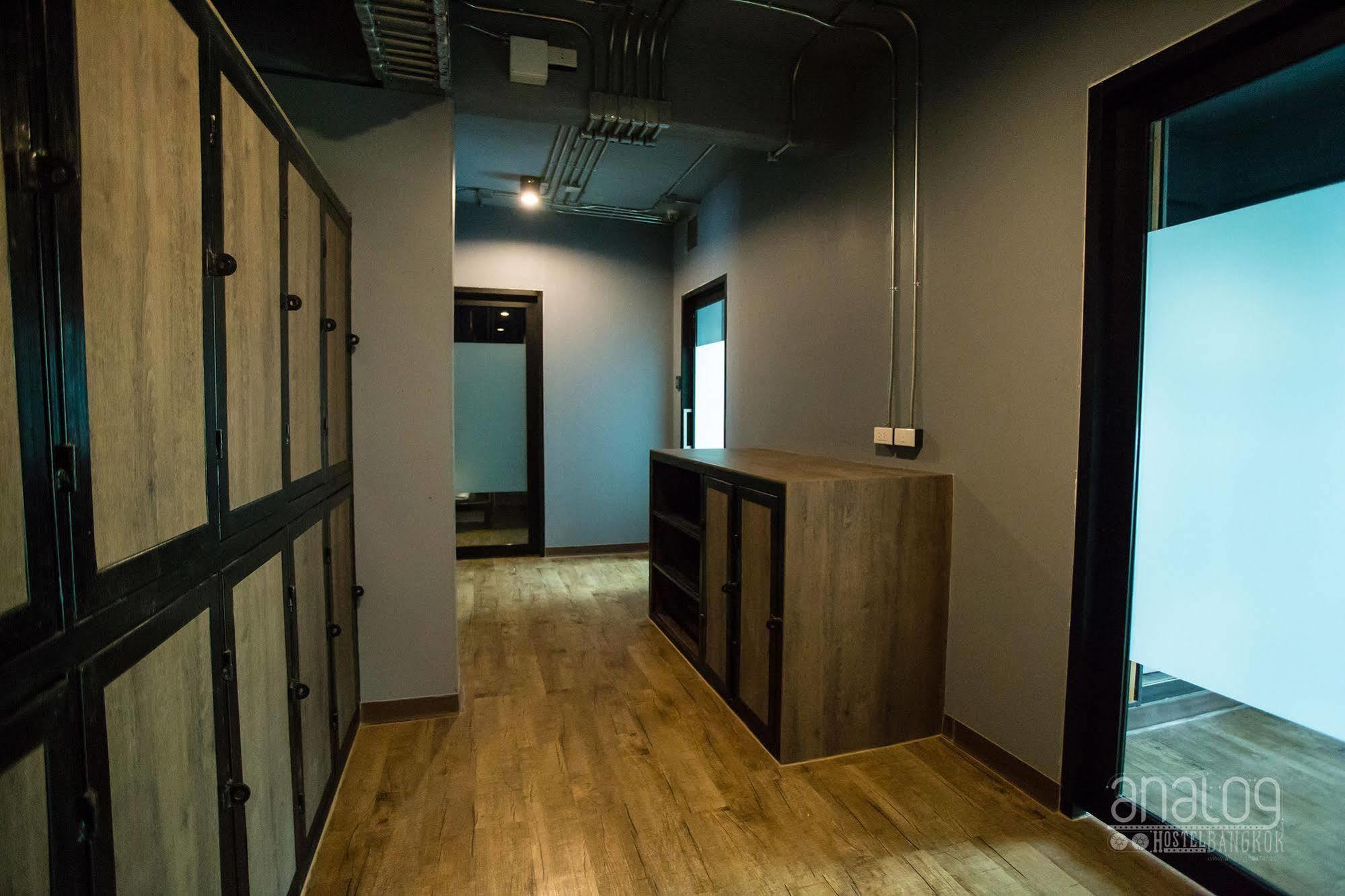 Analog Hostel Bangkok Ngoại thất bức ảnh